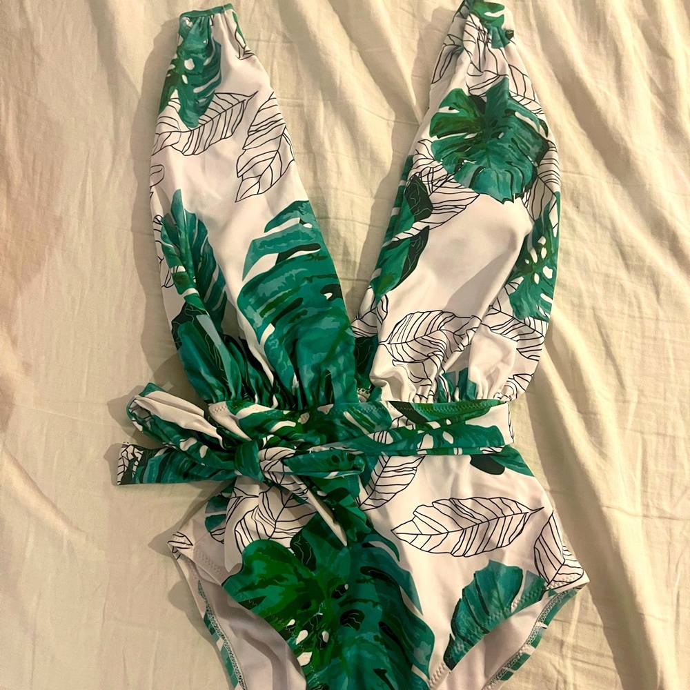 Cupshe Bathing Suit